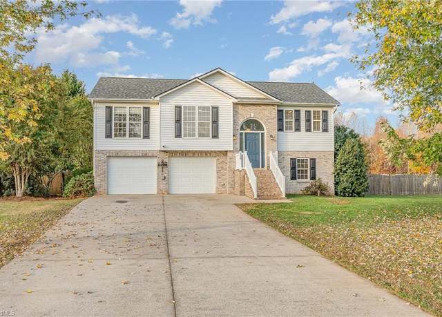 Property at 115 Fieldcreek Ct, Winston-salem, NC 27105, 3 beds, 2 baths