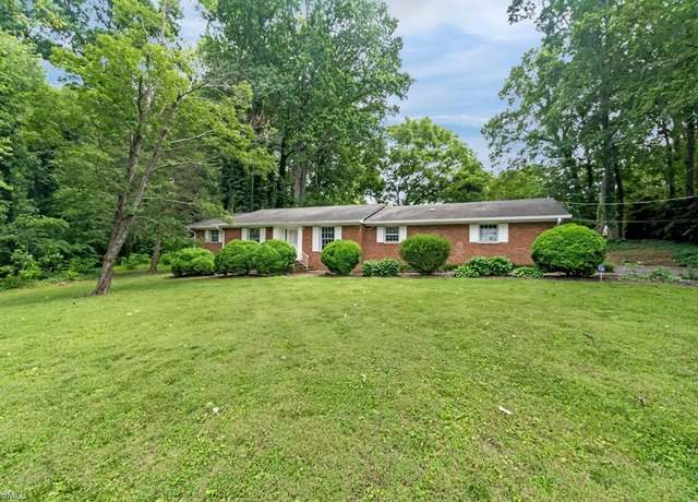 Property at 1281 Woodbrook Dr, Kernersville, NC 27284, 3 beds, 2 baths