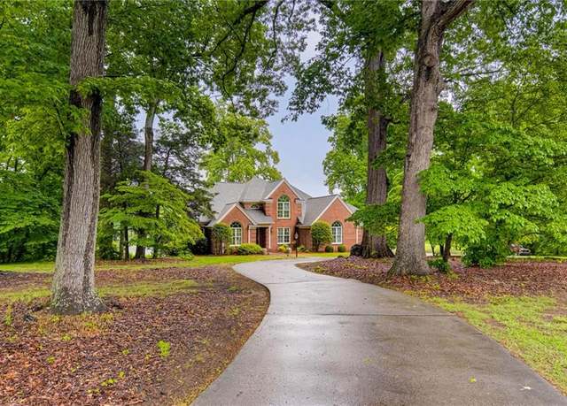 Property at 1801 Old Pegram Rd, Greensboro, NC 27406, 4 beds, 3.5 baths