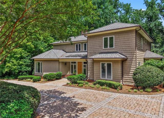 Property at 465 Sheffield Dr, Winston-salem, NC 27104, 4 beds, 4.5 baths