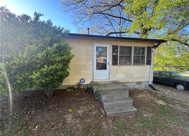 Property at 717 Dale St, Greensboro, NC 27406, 2 beds, 1 bath
