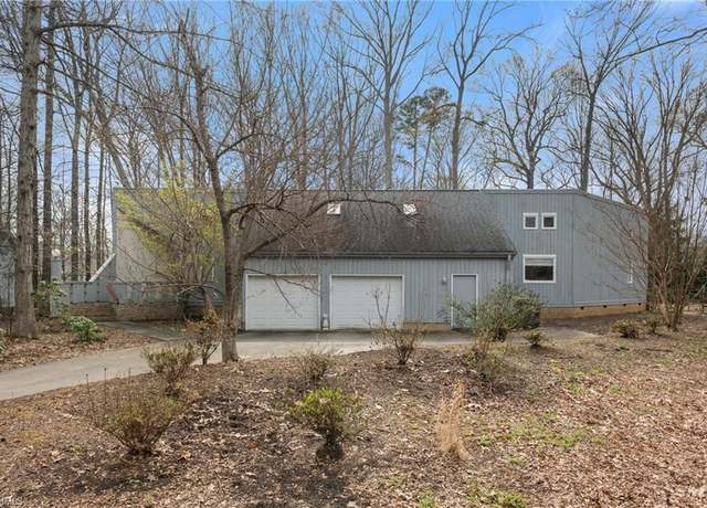 Property at 1217 Foxfire Dr, Greensboro, NC 27410, 3 beds, 2.5 baths