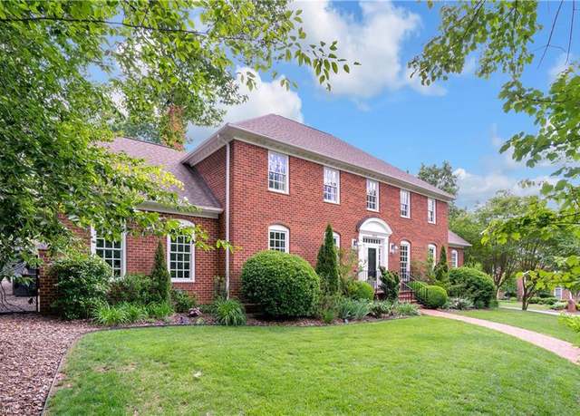 Property at 900 Mcdowell Dr, Greensboro, NC 27408, 5 beds, 5 baths