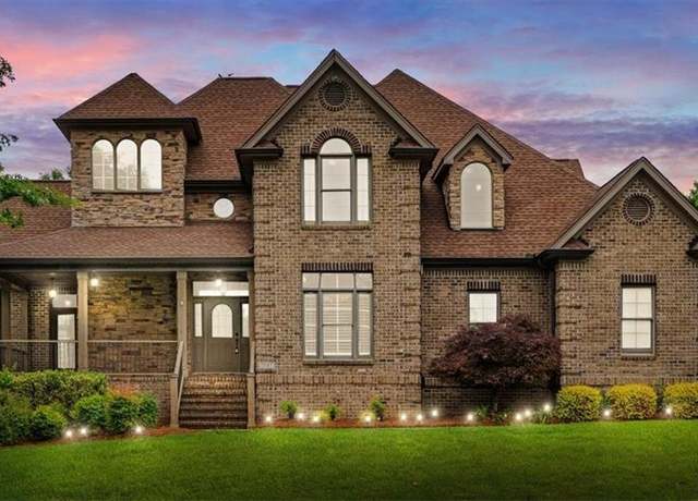 Property at 7547 Barbera Dr, Kernersville, NC 27284, 4 beds, 4.5 baths
