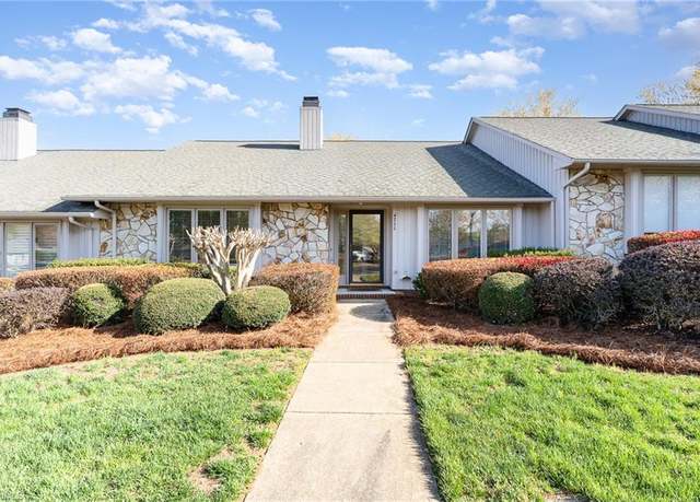 Property at 4711 Andorra Ct, Greensboro, NC 27410, 3 beds, 2 baths