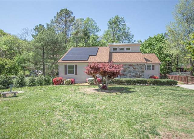 Property at 4746 Cloverhurst Rd, Winston-salem, NC 27103, 3 beds, 2 baths