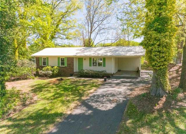 Property at 122 Westridge Dr, King, NC 27021, 3 beds, 2 baths