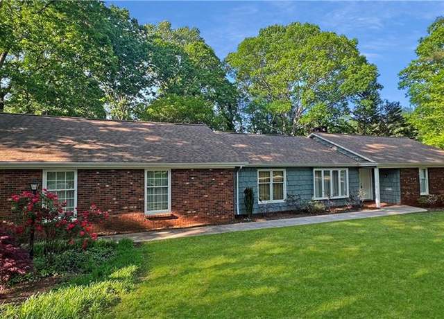 Property at 265 E Magnolia Rd, North Wilkesboro, NC 28659, 3 beds, 2 baths