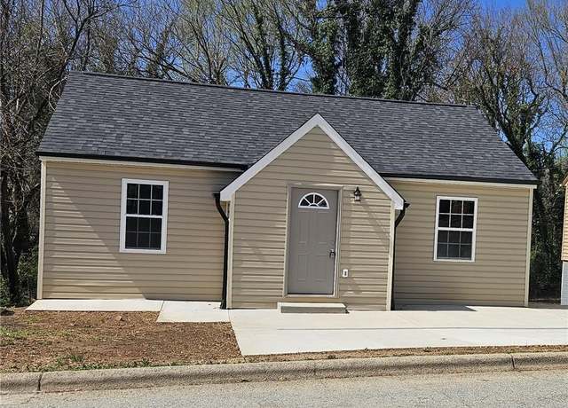 Property at 1018 Asheboro St, High Point, NC 27260, 2 beds, 1 bath