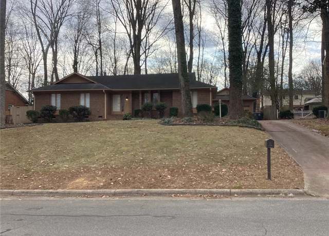 Property at 3509 Charing Cross Rd, Greensboro, NC 27455, 3 beds, 2 baths