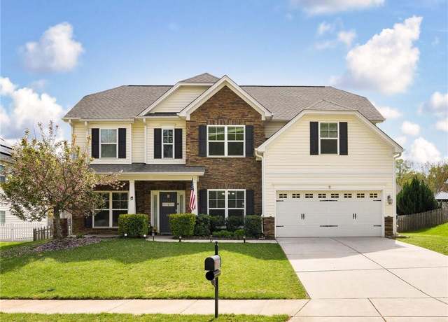 Property at 991 Beesons Field Dr, Kernersville, NC 27284, 4 beds, 2.5 baths