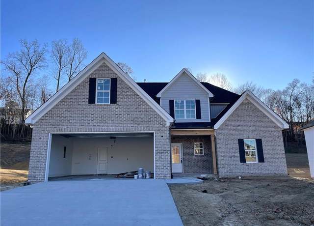 Property at 6952 Orchard Path Dr, Clemmons, NC 27012, 4 beds, 3.5 baths