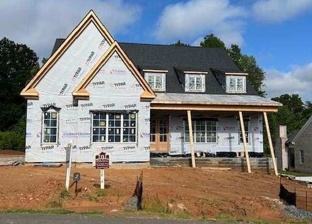 Property at 3814 Pinewood Lake Dr, Winston-salem, NC 27106, 4 beds, 4.5 baths