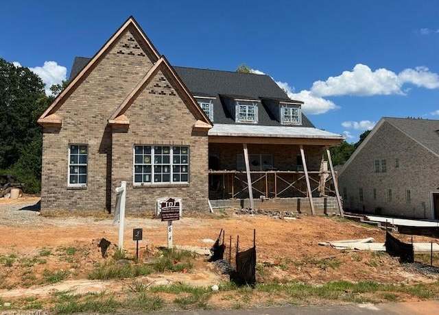 Property at 3814 Pinewood Lake Dr, Winston-salem, NC 27106, 4 beds, 4.5 baths