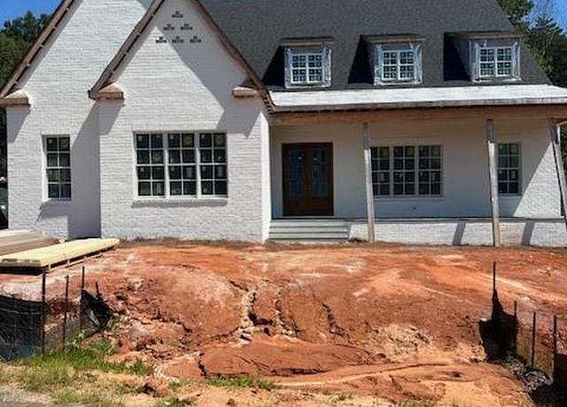 Property at 3814 Pinewood Lake Dr, Winston-salem, NC 27106, 4 beds, 4.5 baths