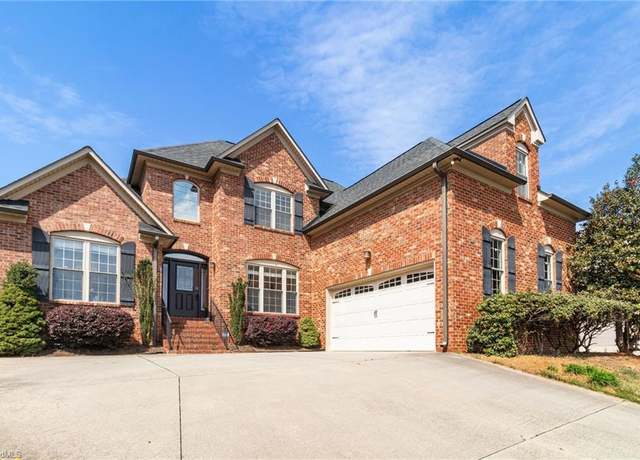 Property at 6003 Red Oak Ct, Kernersville, NC 27284, 4 beds, 2.5 baths