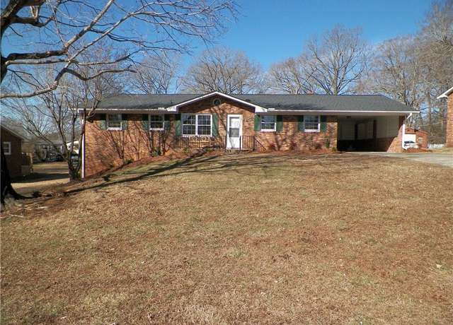 Property at 464 Mendenhall Dr, Winston-salem, NC 27127, 3 beds, 2 baths