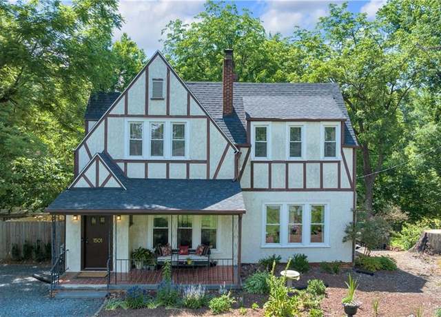 Property at 1501 Wiltshire St, High Point, NC 27265, 4 beds, 1.5 baths