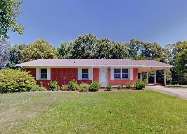 Property at 5804 Erwinwood Dr, High Point, NC 27263, 3 beds, 2 baths
