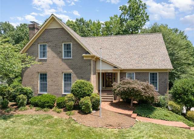 Property at 3200 Greenhollow Dr, Greensboro, NC 27410, 4 beds, 3.5 baths