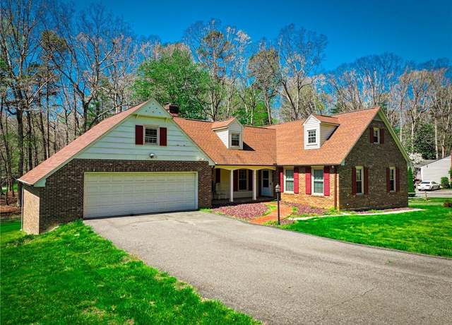Property at 214 Ridgewood Dr, Mount Airy, NC 27030, 3 beds, 3 baths
