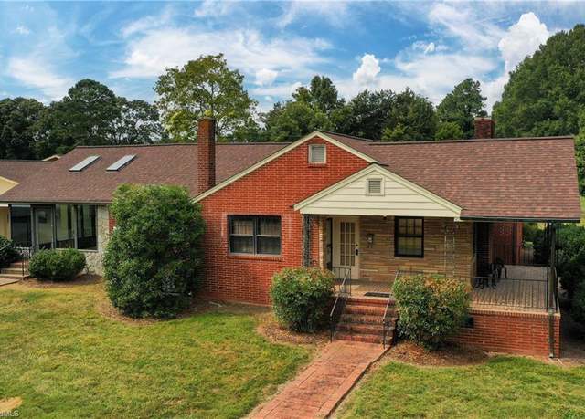 Property at 673 Salisbury St, Mocksville, NC 27028, 5 beds, 6 baths