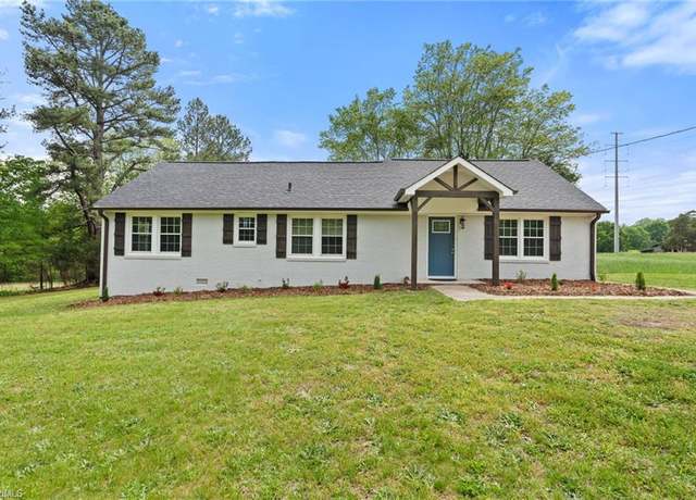 Property at 2054 Flat Rock Rd, Reidsville, NC 27320, 3 beds, 2 baths