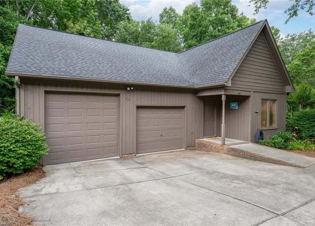 Property at 598 Ridgehaven Dr, Winston-salem, NC 27104, 3 beds, 2.5 baths