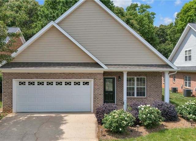Property at 5832 Kenville Green Cir, Kernersville, NC 27284, 3 beds, 2 baths
