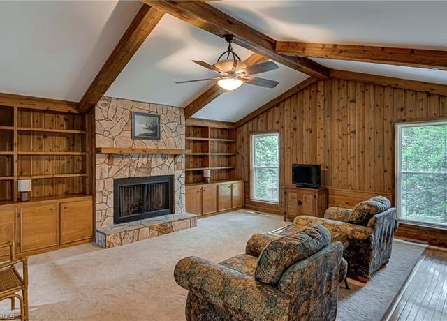 Property at 228 Brambleton Ct, Winston-salem, NC 27106, 3 beds, 3 baths