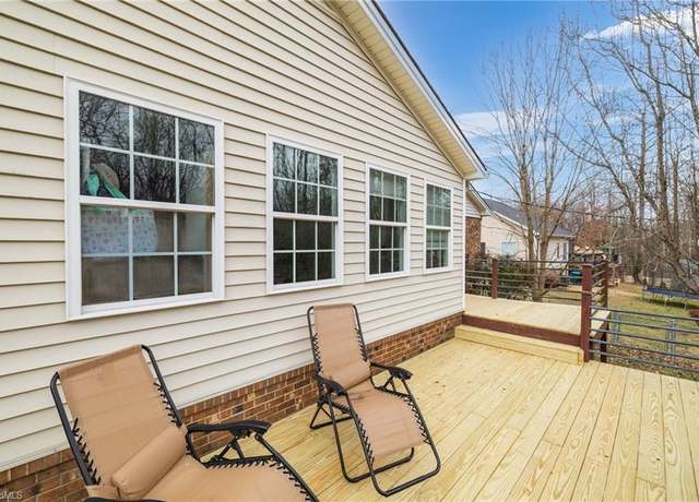Property at 1110 Riveria Dr, Greensboro, NC 27406, 3 beds, 2 baths