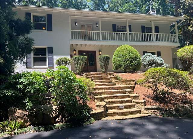 Property at 590 Knob View Dr, Winston-salem, NC 27104, 5 beds, 3.5 baths