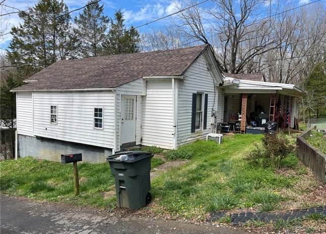 Property at 607 Water St, Eden, NC 27288, 4 beds, 2 baths