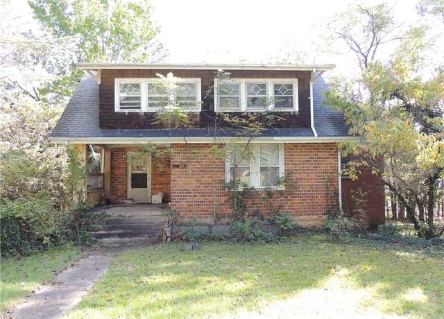 Property at 792 Main St S, Mocksville, NC 27028, 4 beds, 1 bath