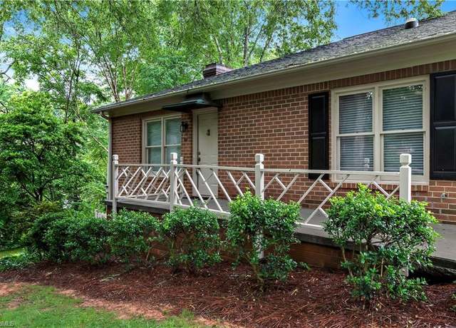 Property at 881 Brookleigh Ct, Winston-salem, NC 27104, 3 beds, 3 baths