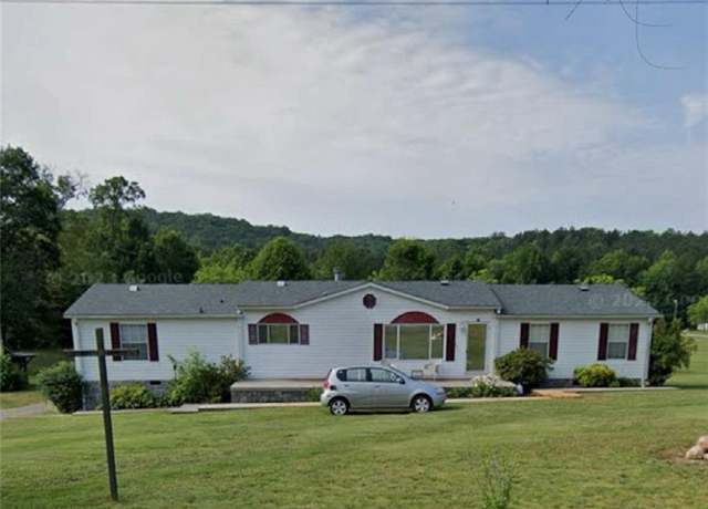 Property at 900 Surratt Rd, Denton, NC 27239, 3 beds, 2 baths