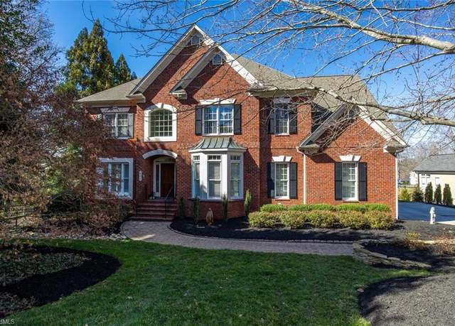 Property at 401 Cross Vine Ln, Greensboro, NC 27455, 5 beds, 4.5 baths