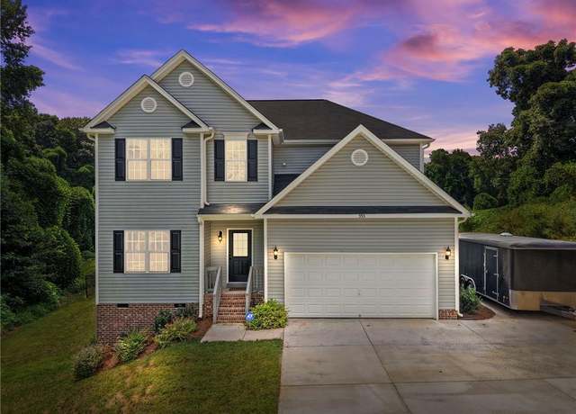 Property at 993 Kensal Green Dr, Kernersville, NC 27284, 4 beds, 2.5 baths