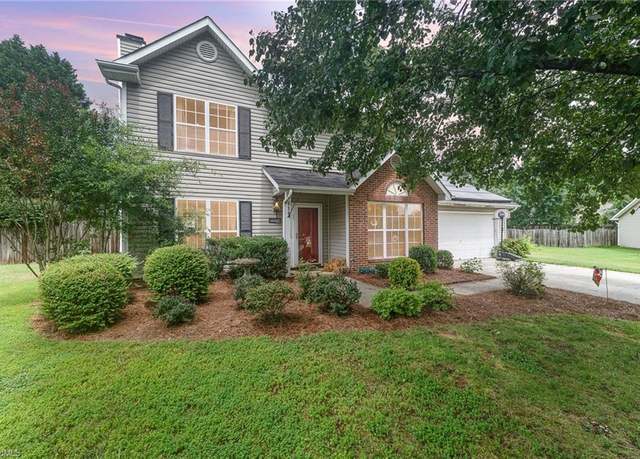 Property at 130 Birch Hill Ct, Kernersville, NC 27284, 3 beds, 2.5 baths