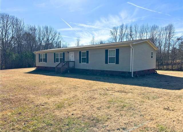 Property at 1122 Daniel Rd, Mocksville, NC 27028, 3 beds, 2 baths