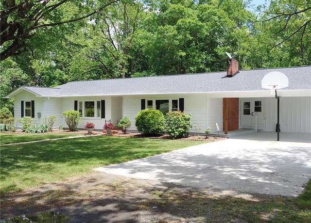 Property at 5911 Greenhorn Rd, Roaring River, NC 28669, 3 beds, 2 baths