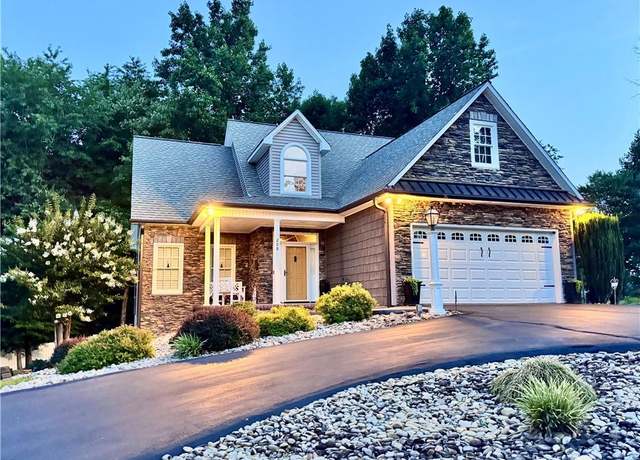 Property at 208 Triplett St, Jonesville, NC 28642, 3 beds, 2.5 baths