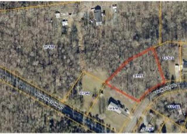 Property at 5603 Lookout Pl, Mcleansville, NC 27301