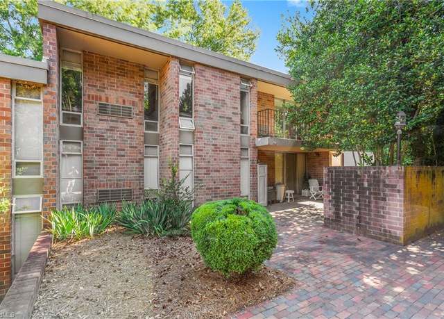 Property at 1725 S Hawthorne Rd, Winston-salem, NC 27103, 2 beds, 1.5 baths