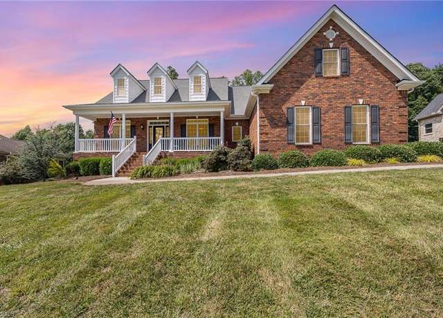 Property at 6623 Aspen Forest Ln, Walkertown, NC 27051, 4 beds, 3.5 baths
