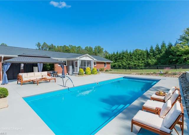 Property at 208 Bethesda Rd, Lexington, NC 27295, 3 beds, 2 baths