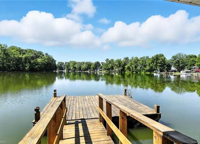 Property at 120 Crow Creek Dr, Lexington, NC 27292, 2 beds, 2 baths