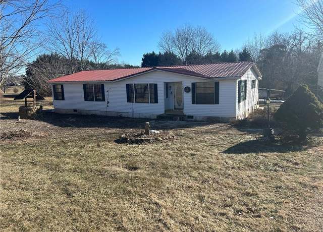 Property at 134 Tom Hunter Rd, Pilot Mountain, NC 27041, 3 beds, 2 baths