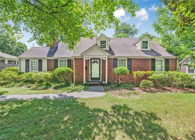 Property at 450 N Avalon Rd N, Winston-salem, NC 27104, 3 beds, 1.5 baths