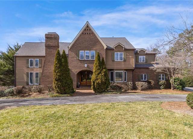 Property at 1325 Heathcliff Ct, High Point, NC 27262, 5 beds, 4.5 baths